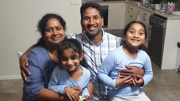호주 영주권을 받은 타밀출신 난민 가족 나데살링암