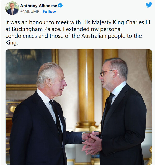 알바니지 총리가 찰스3세에게 호주인의 애도를 전했다고 트위터를 통해 밝혔다