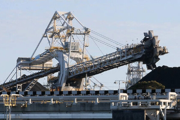 호주의 주요 수출 품목인 석탄 
