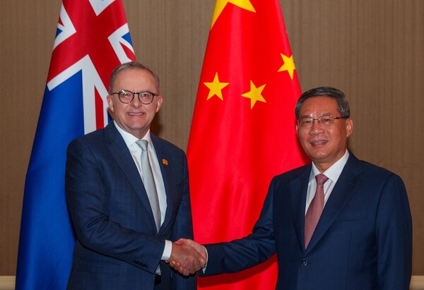 앤소니 알바니지 총리(왼쪽)와 리창 중국 총리(오른쪽)(사진:호주 총리 트위터)