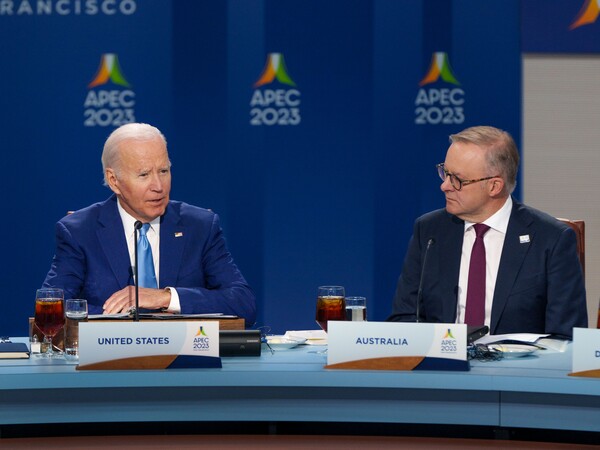 APEC 정상회의에서 조 바이든 미국 대통령(왼쪽)과 앤소니 알바니지 총리(오른쪽)(사진:알바니지 총리 엑스)